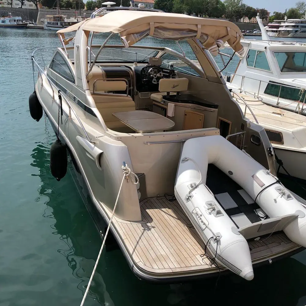 Laura III 10