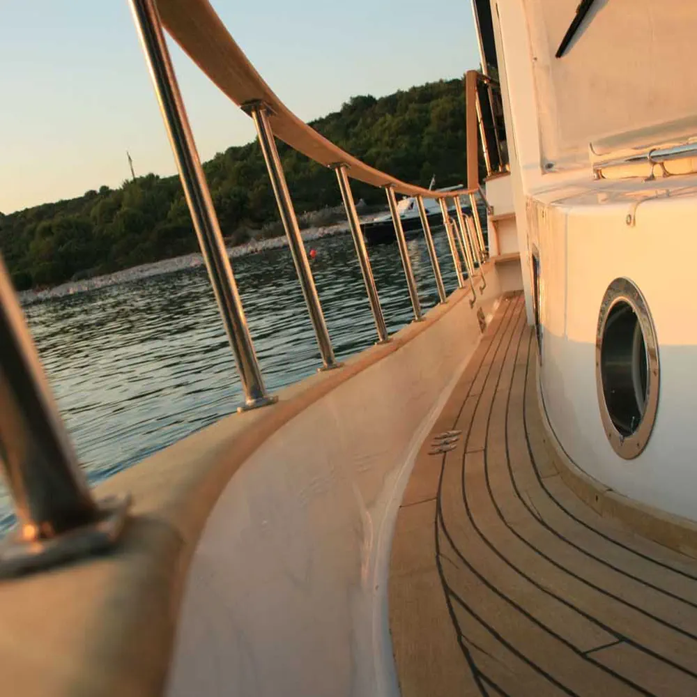 SEA LION 32