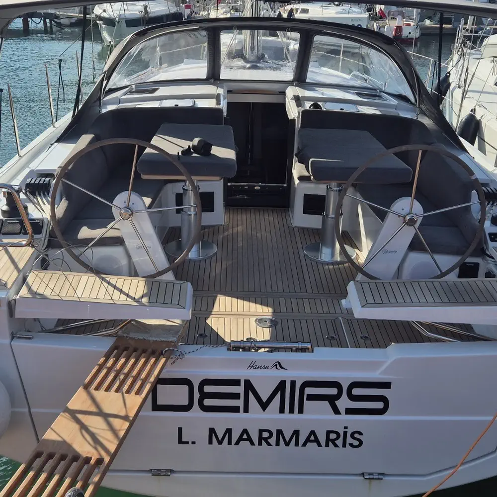 Demirs 14