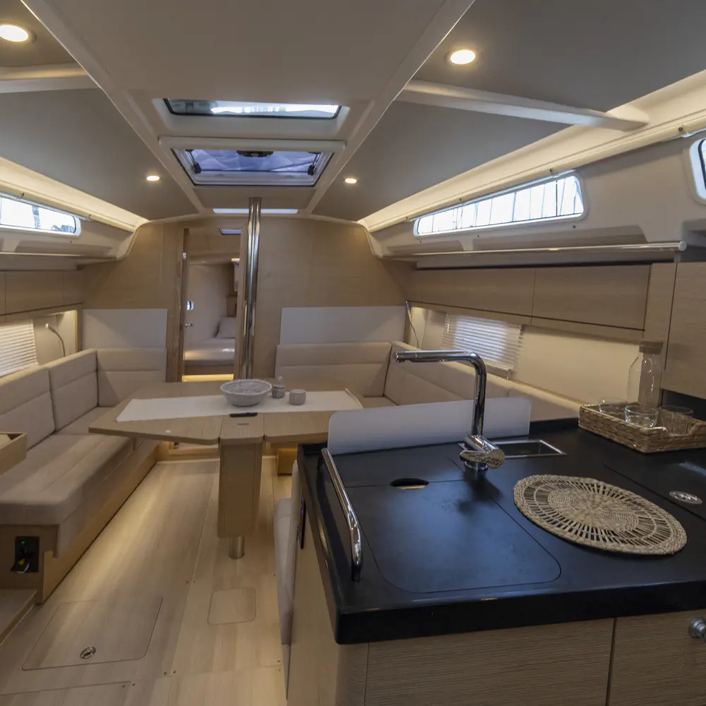 Tecla - Water maker, Solar Panel - BOTH SAILS triradial, Retractabile Bow Trust 10