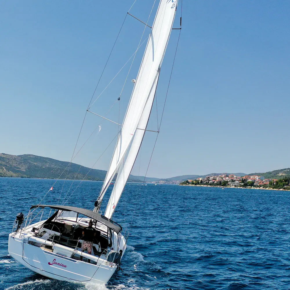 Janina 44