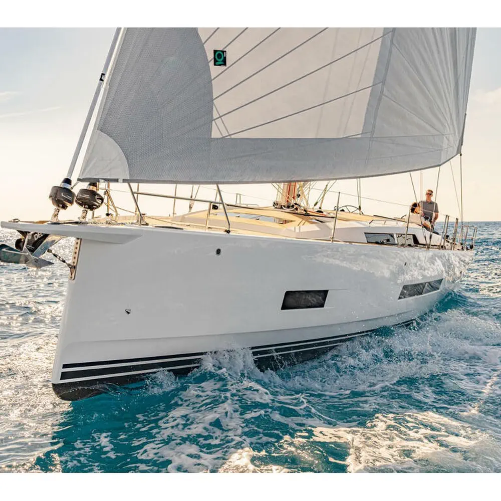 https://dsmkaagprkqin.cloudfront.net/images/hanse-yachts/sail-boat/hanse-460/3821960430000105390-1746549990758519373-gin-tonic-1000x1000.webp