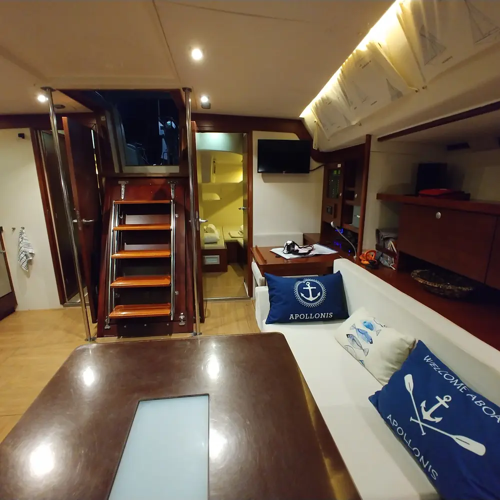 APOLLONIS 38