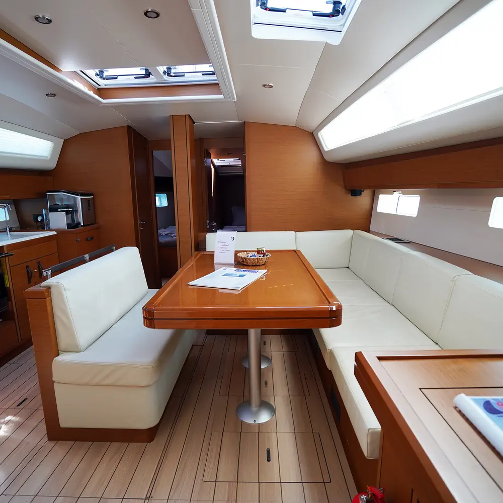 Sunlark 30
