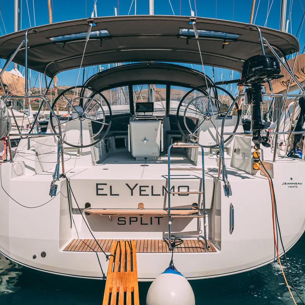 https://dsmkaagprkqin.cloudfront.net/images/jeanneau/jeanneau-54/sail-boat/6161172670000107274-1746529889540596665-el-yelmo-1000x1000.webp