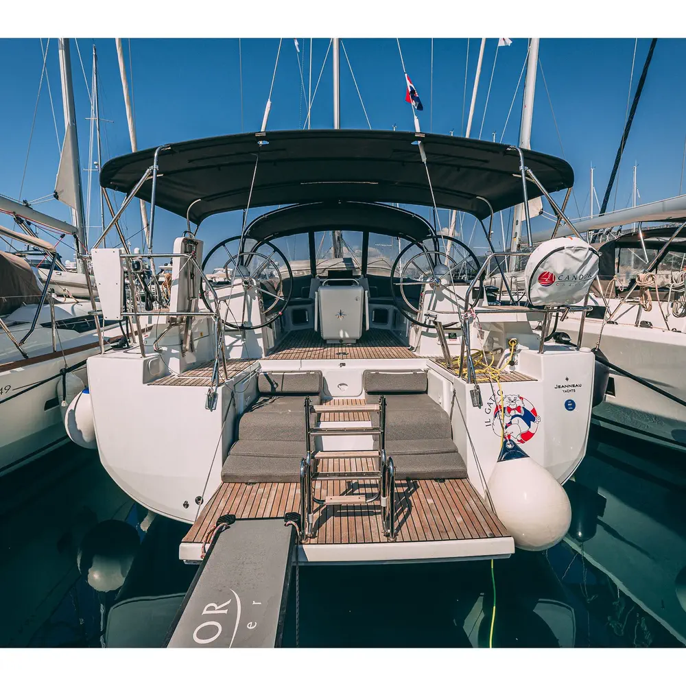 Front cabin 2, single occupancy, including services 5