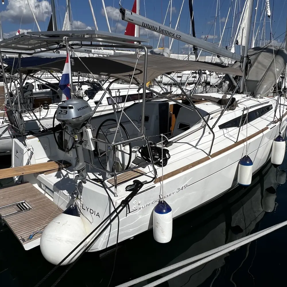 Lydia 15