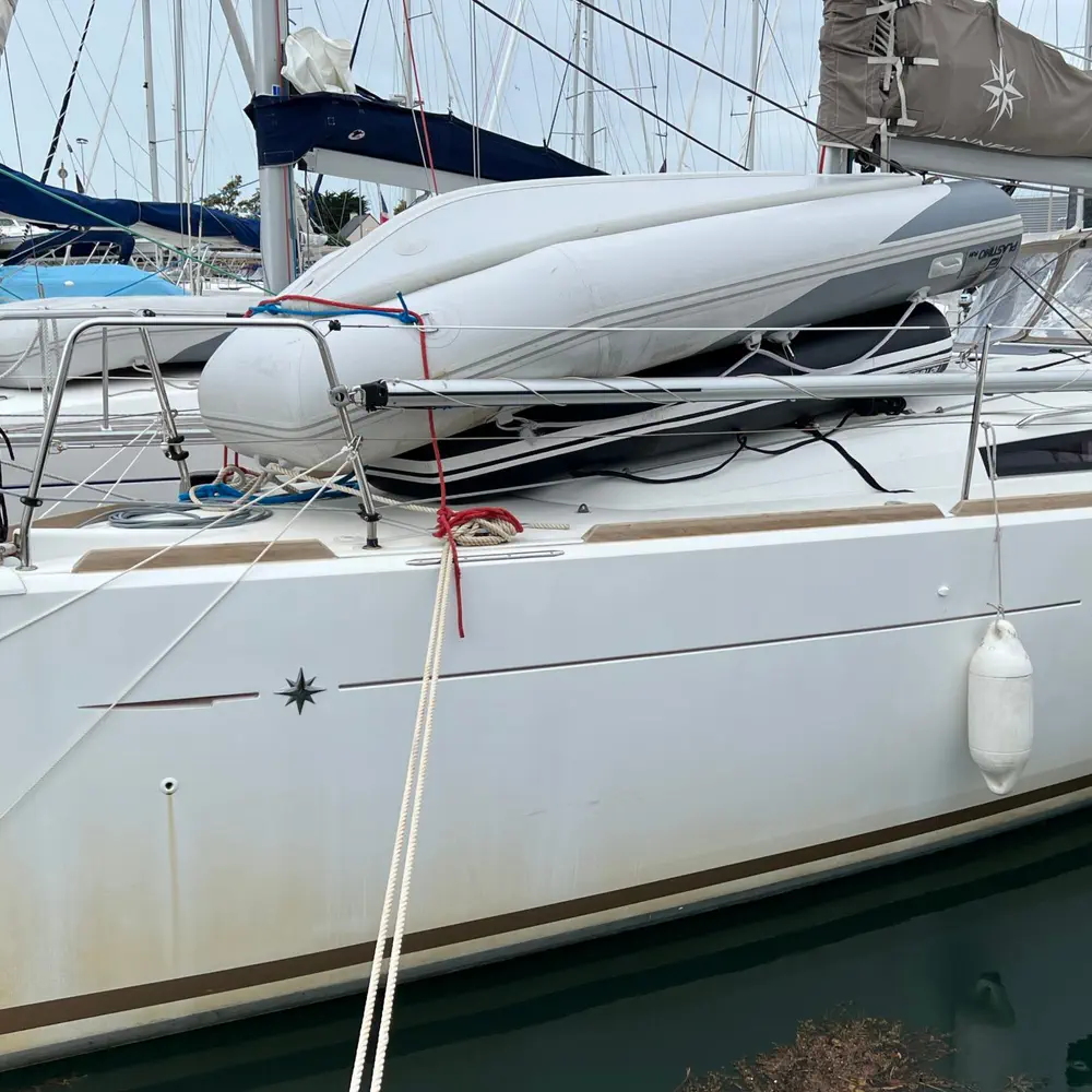 https://dsmkaagprkqin.cloudfront.net/images/jeanneau/sail-boat/sun-odyssey-349/4500819480000106085-1746690238357146400-kashmir-1000x1000.webp