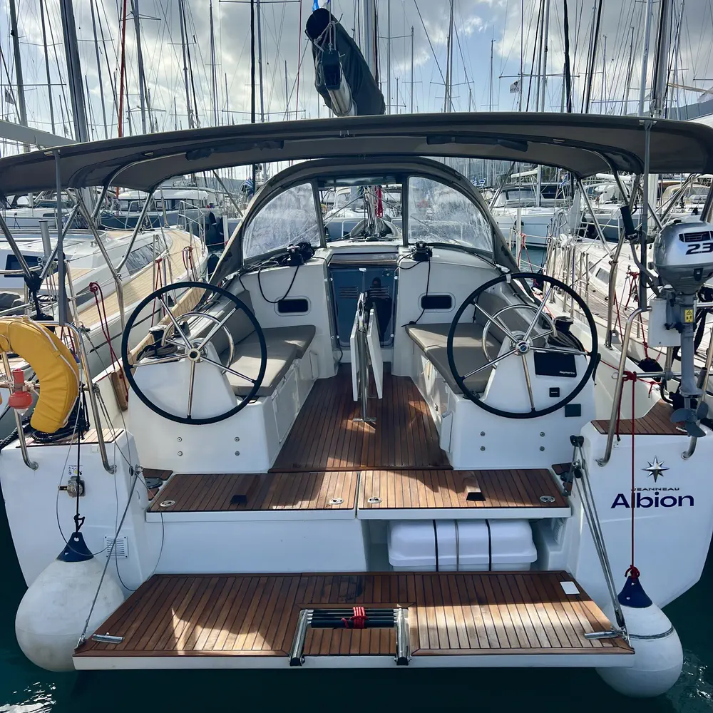 Albion 8