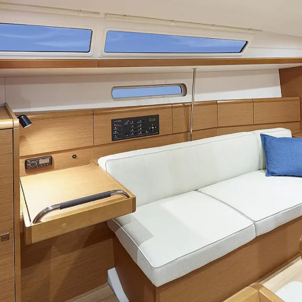 Sunsail 38 Classic 6