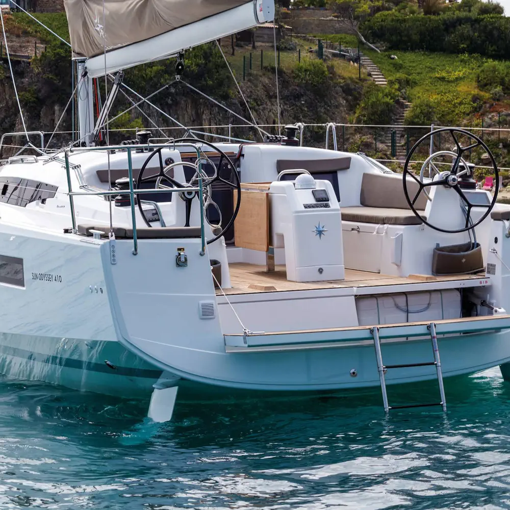 https://dsmkaagprkqin.cloudfront.net/images/jeanneau/sail-boat/sun-odyssey-410/11149850978602973-1746629430718649425-aquamarine-1000x1000.webp