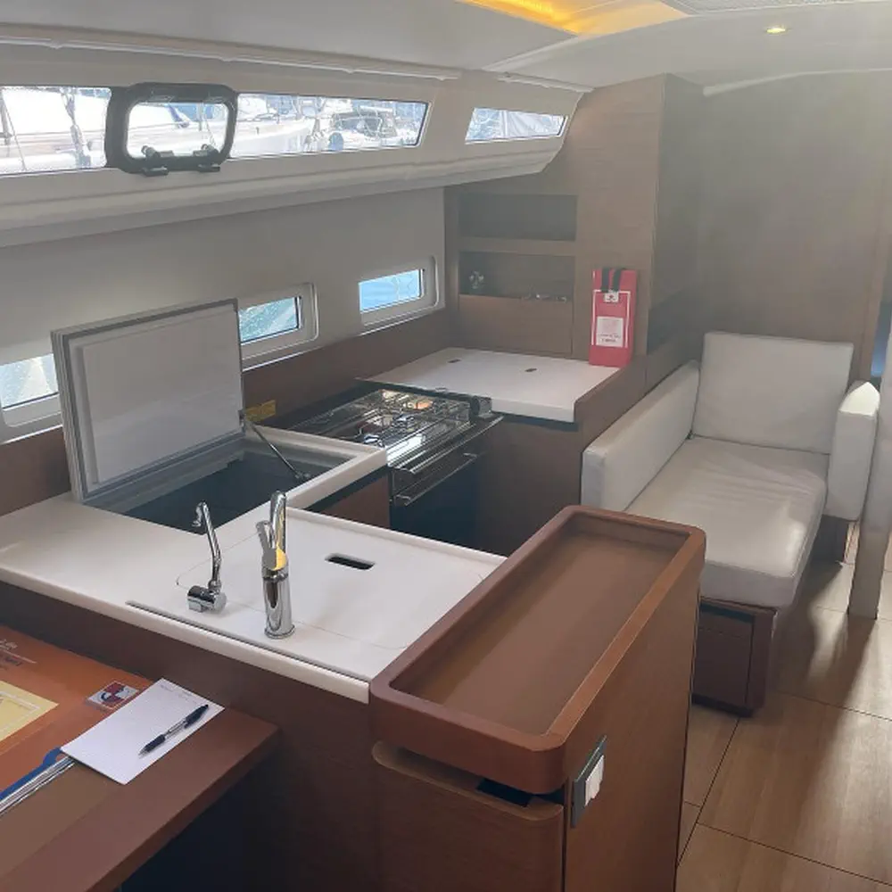 OLIVER new 2025 (air condition, solar panels) 1