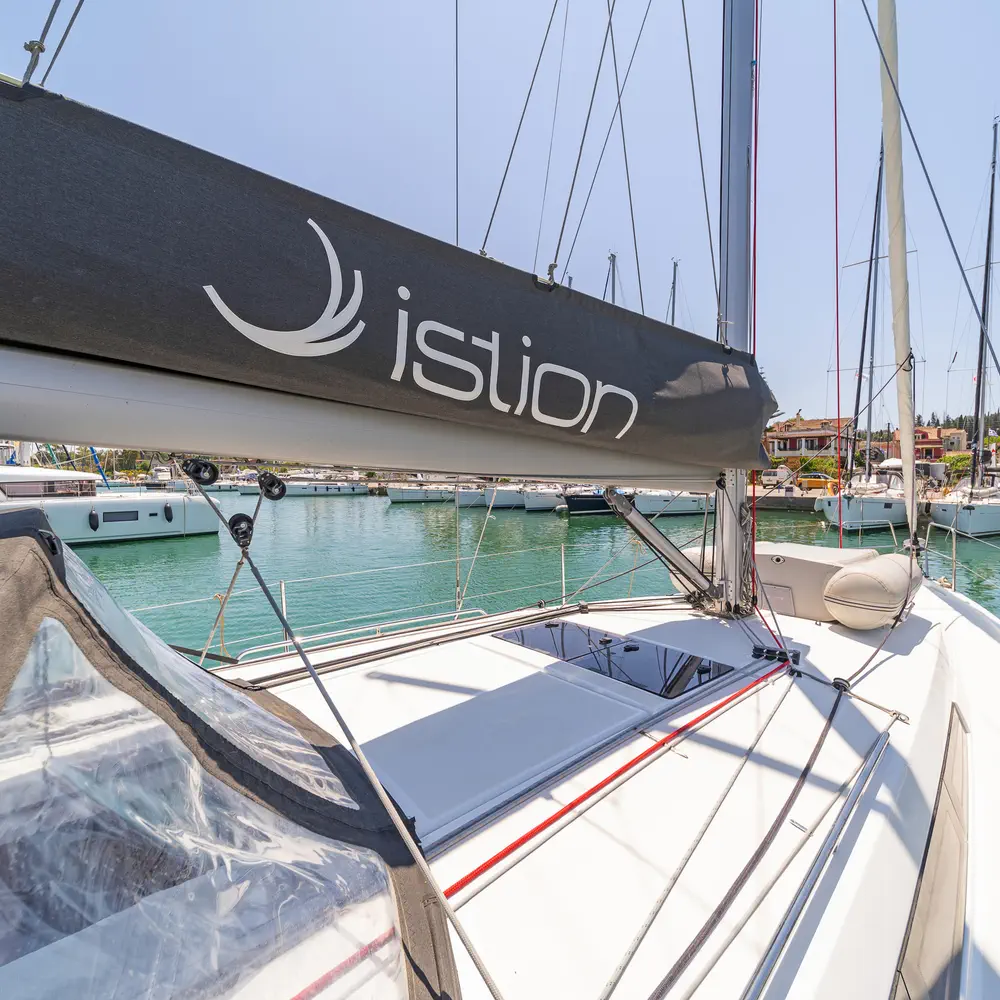 Sea Whisper 12