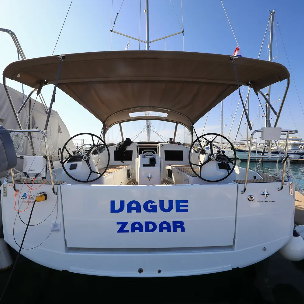 Vague 8