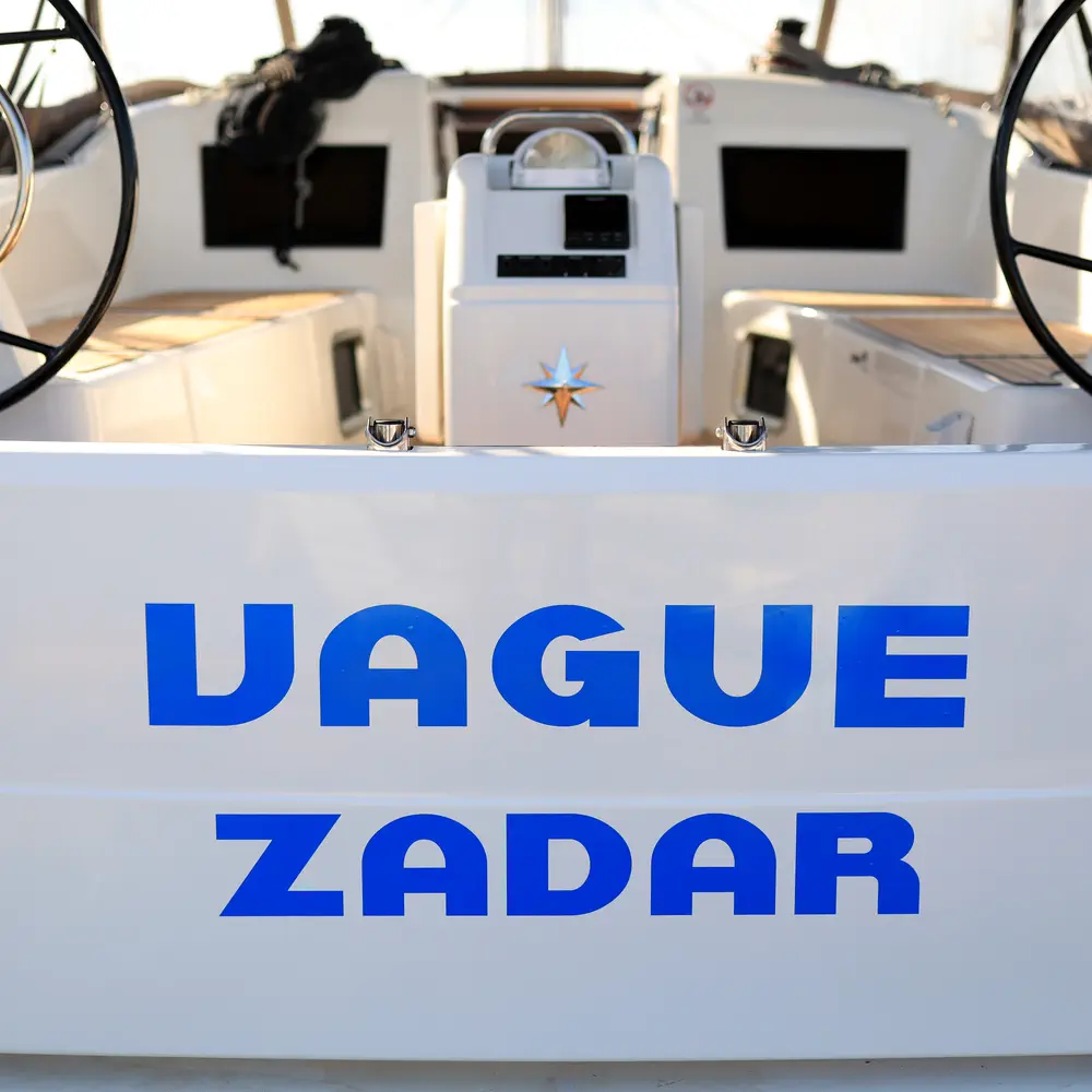 Vague 77