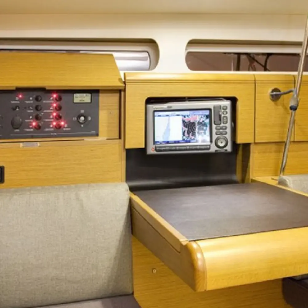 Sunsail 41 Classic 10