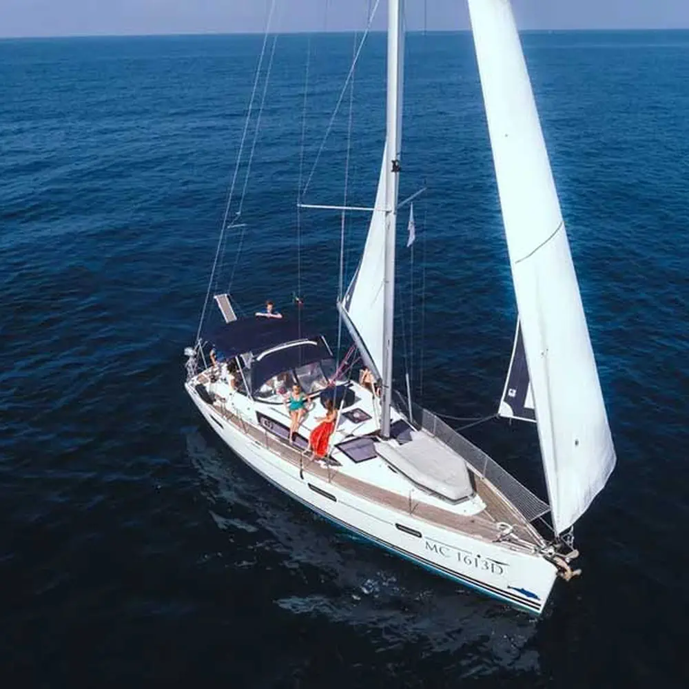 https://dsmkaagprkqin.cloudfront.net/images/jeanneau/sail-boat/sun-odyssey-42ds/6290013290000107424-1746690685369172756-malandrina-1000x1000.webp