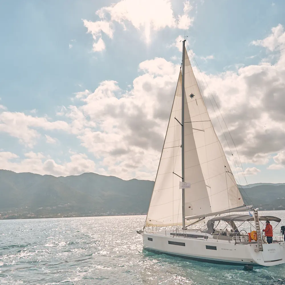 Nymeria | Water-maker, Solar Panel, Teak Cockpit 23