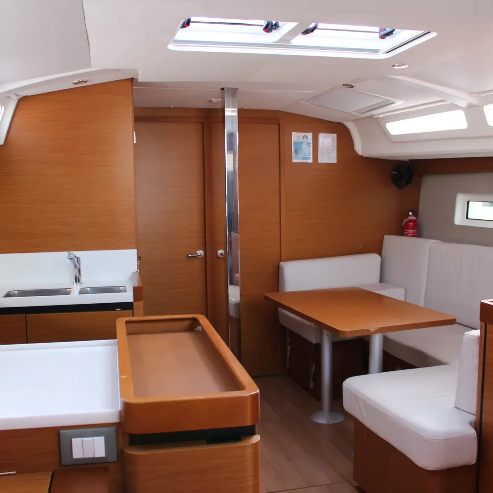 Sunsail 44 SO Classic 2