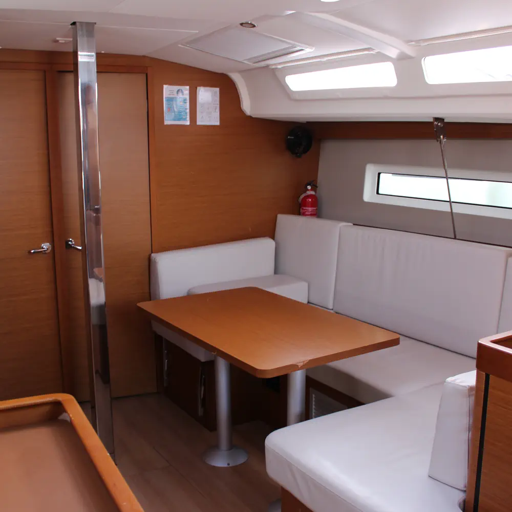 Sunsail 44 SO Classic 8