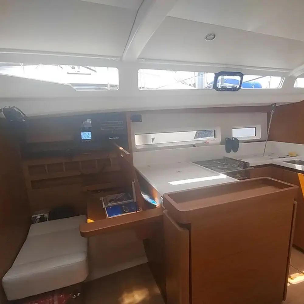 Greta 10