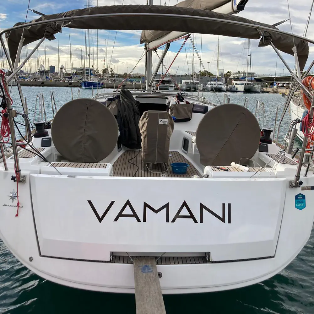 https://dsmkaagprkqin.cloudfront.net/images/jeanneau/sail-boat/sun-odyssey-449/5682417860000106934-1746690191869167887-anuka-1000x1000.webp
