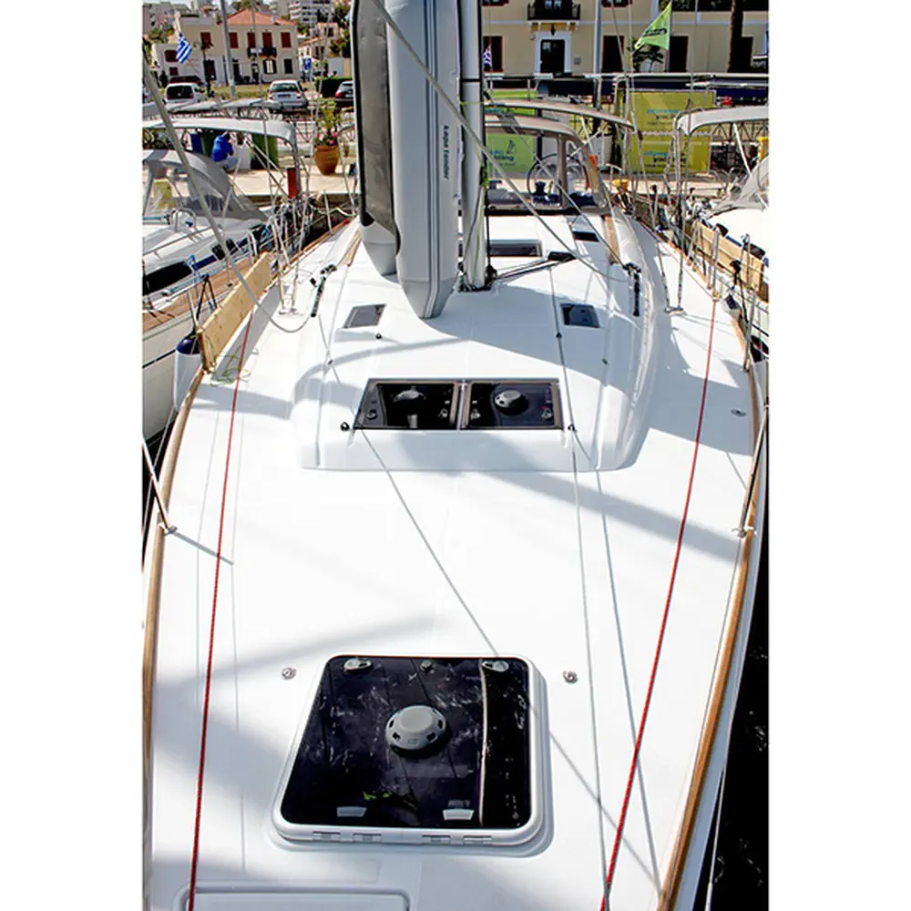 Athena 16