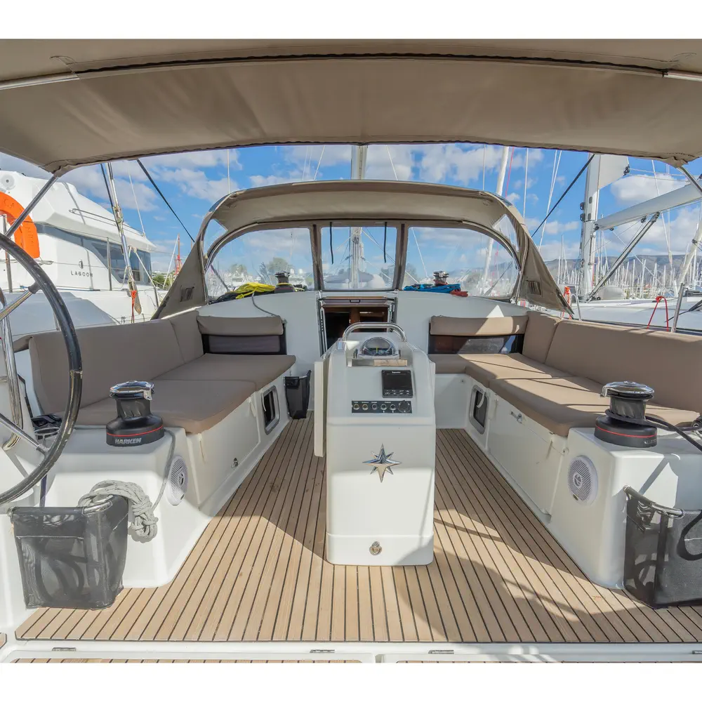 https://dsmkaagprkqin.cloudfront.net/images/jeanneau/sail-boat/sun-odyssey-490/1498577680000102996-1746996733625559764-sea-safari-1000x1000.webp