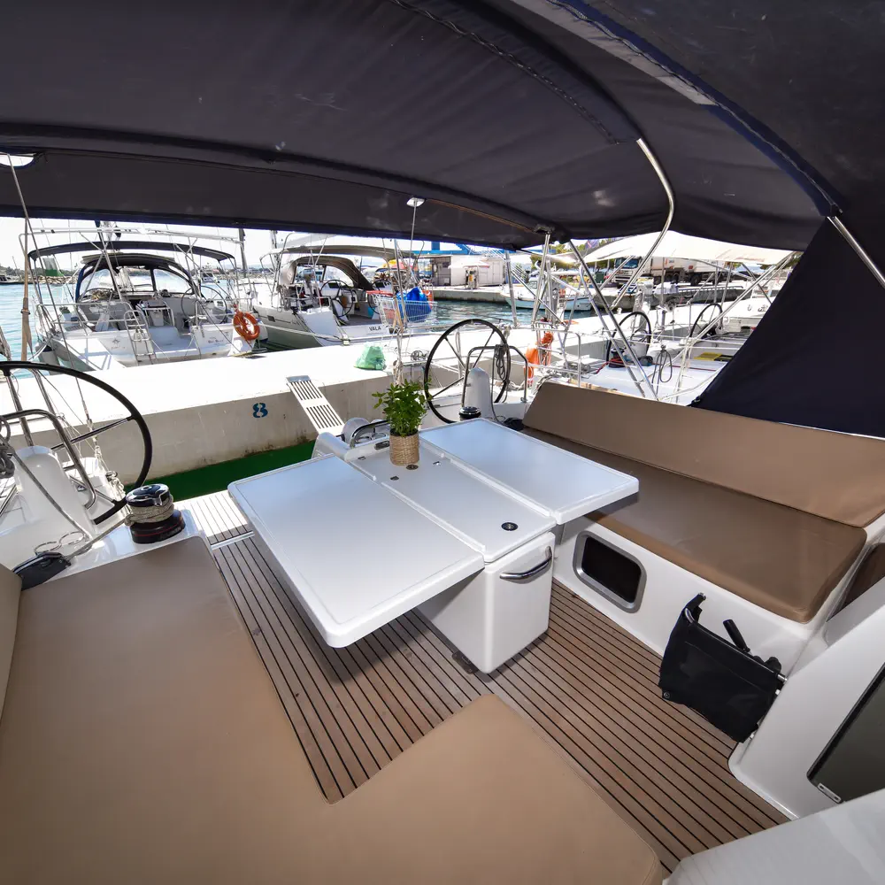 Swannabe 41