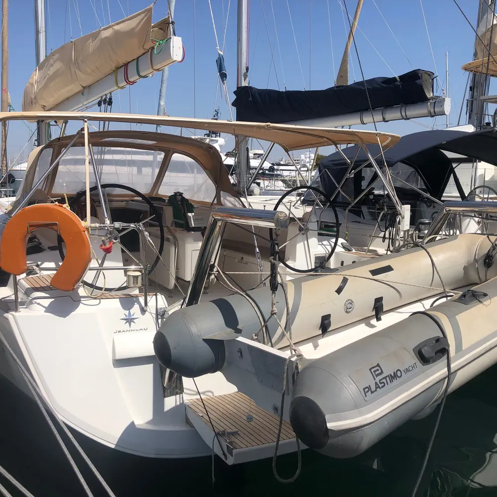 Lucky Slot - (A/C - Generator - Refit 2024) 9
