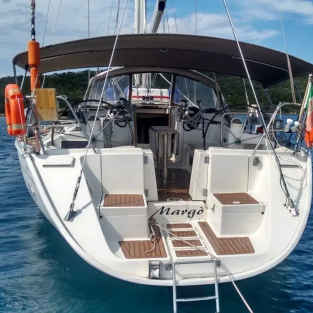 https://dsmkaagprkqin.cloudfront.net/images/jeanneau/sail-boat/sun-odyssey-51/1977197650000103551-1746630109006614820-margo-1000x1000.webp
