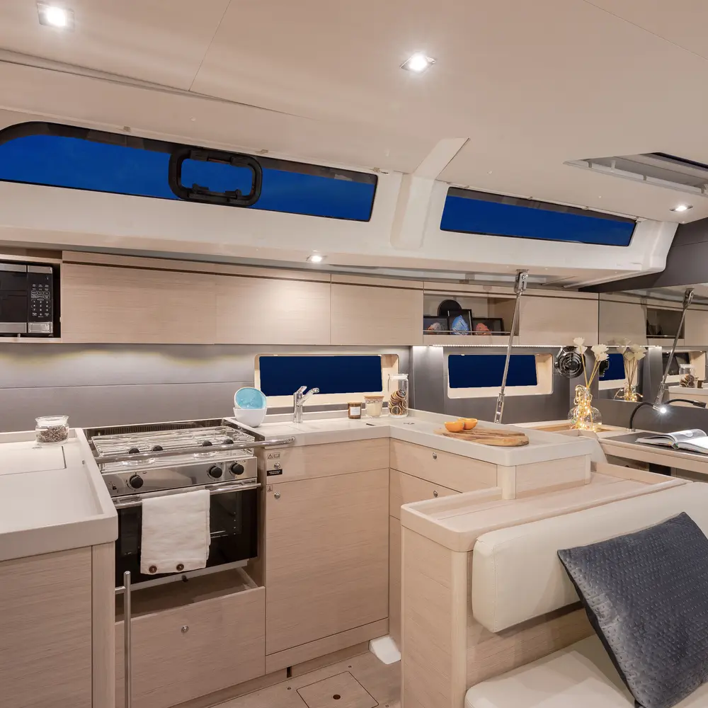 Moorings 52.4 Exclusive 11