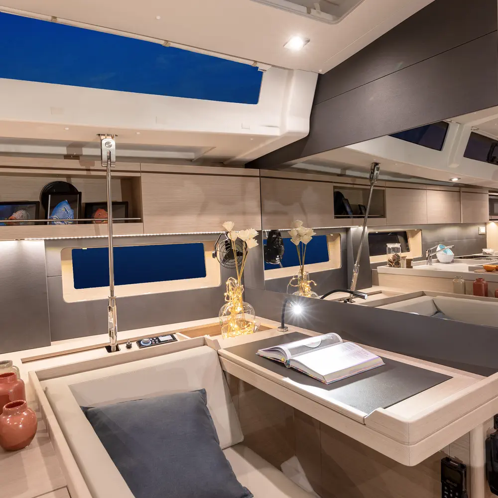 Moorings 52.4 Exclusive 3
