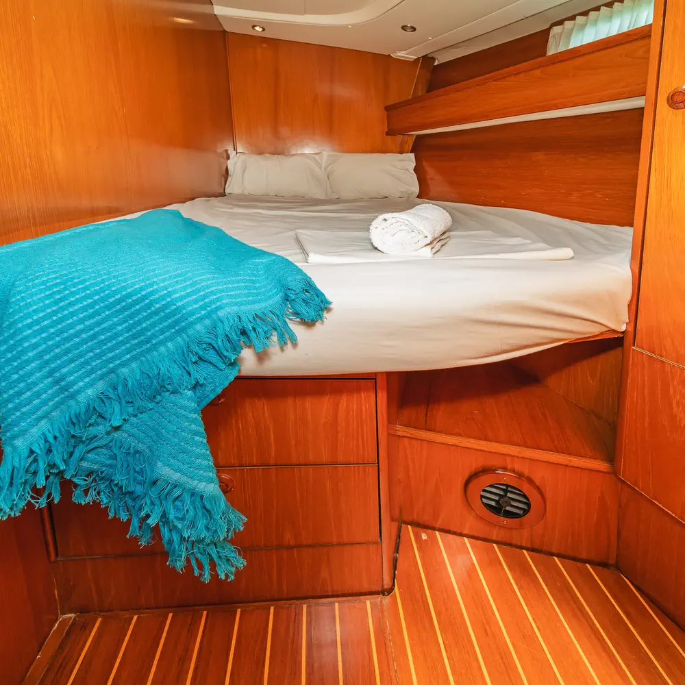 Veni  (ONLY SKIPPERED)  10