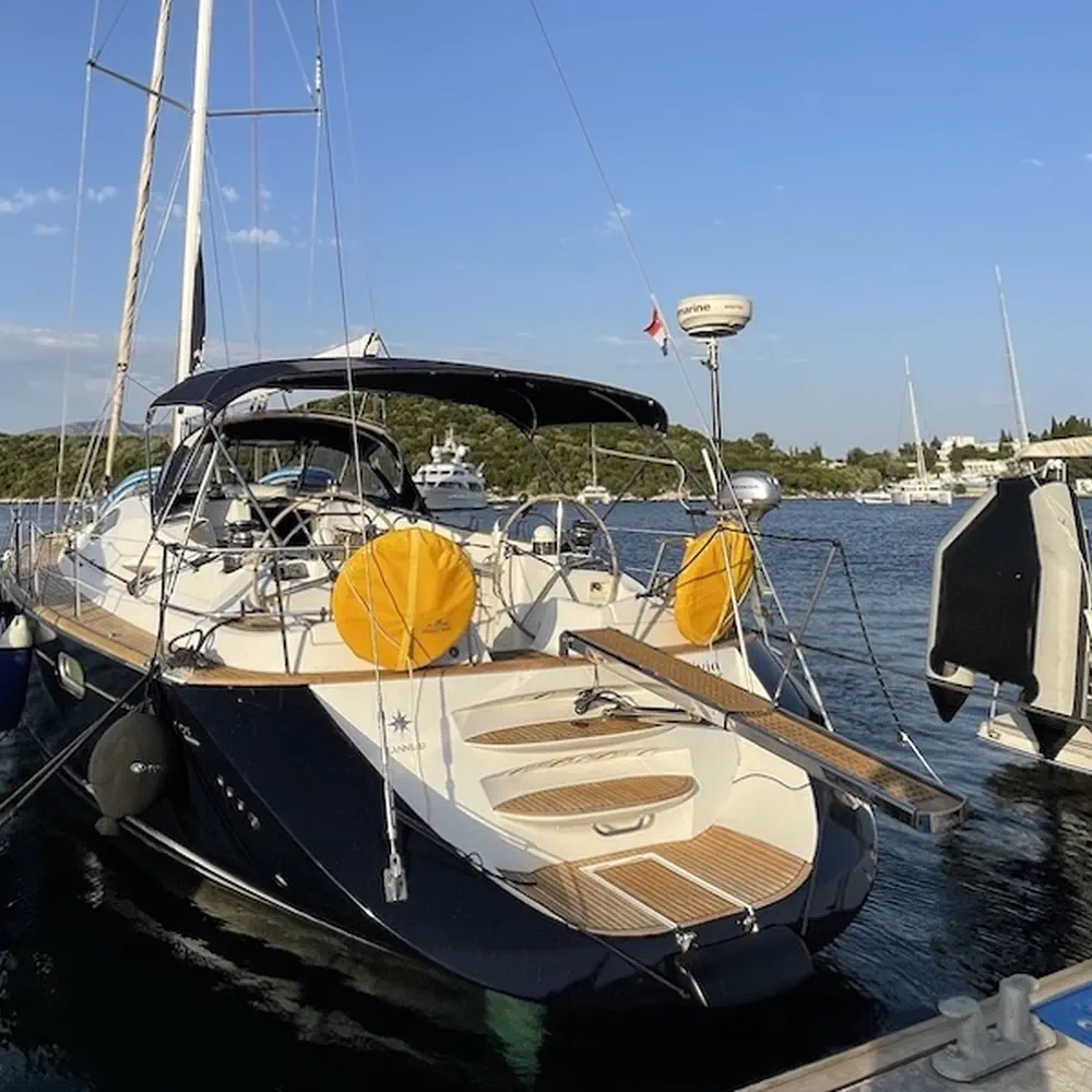 Olivia Adriatica - Enthusiast Owned Yacht 5