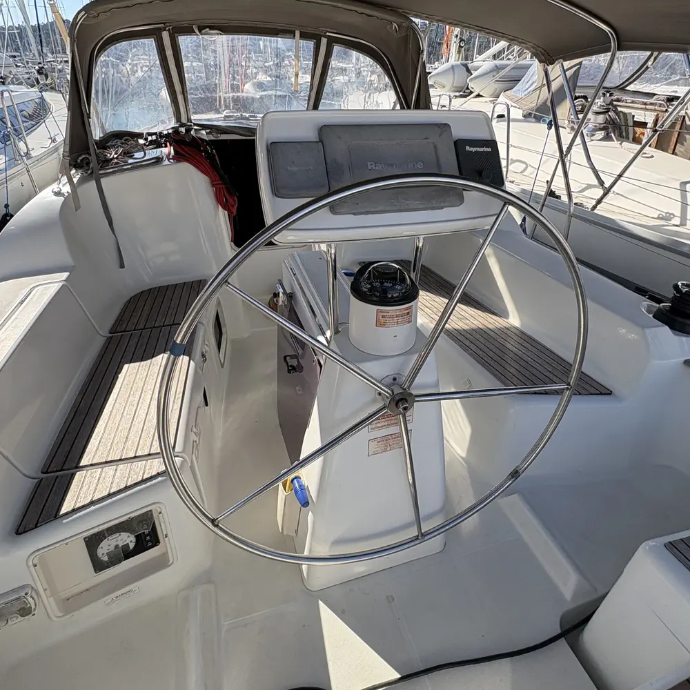Sail Mira 5