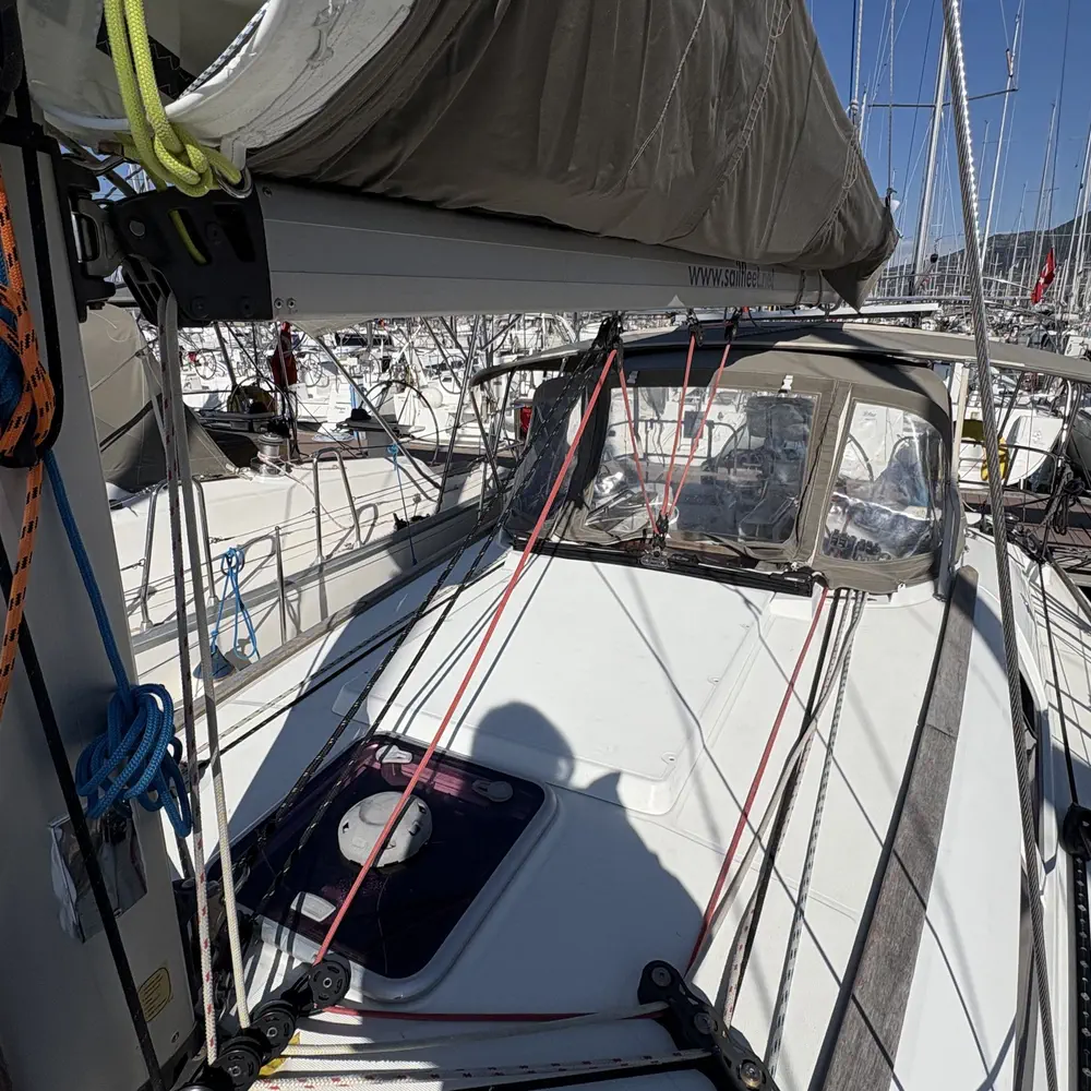 Sail Mira 7