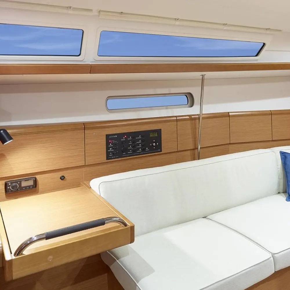 Sunsail 38 Classic 4