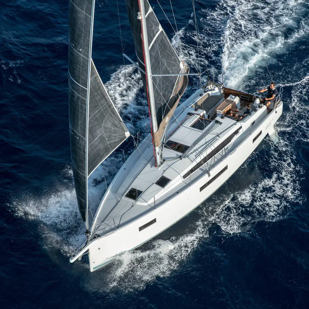 https://dsmkaagprkqin.cloudfront.net/images/jeanneau/sun-odyssey-410/sail-boat/4970521640000106445-1746533722991701001-evelyne-1000x1000.webp
