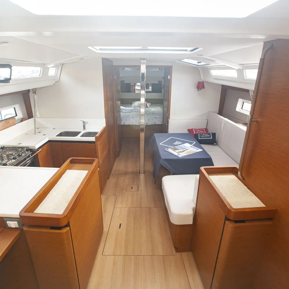 Celtic Breeze 16