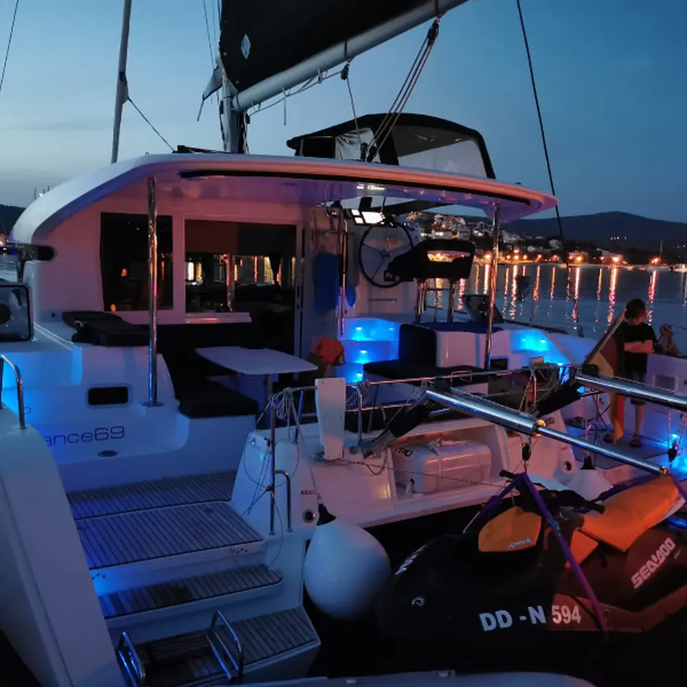 Main image of catamaran, Lagoon 40 Balance 69