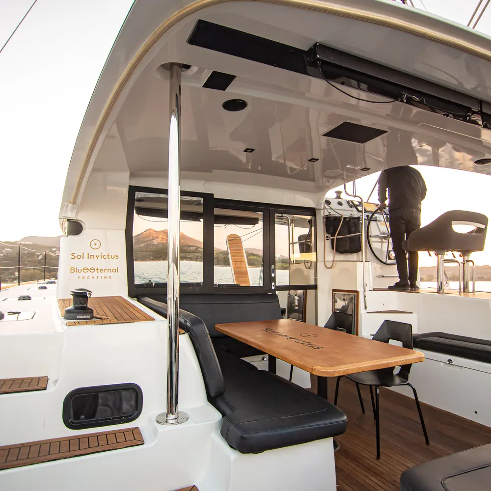 Sol Invictus VIP-equipped 6