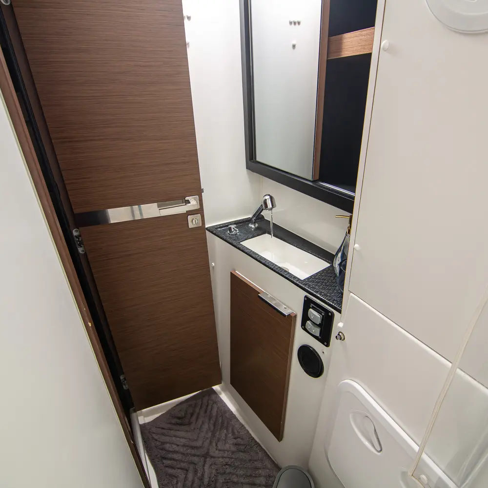 Sol Invictus VIP-equipped 24
