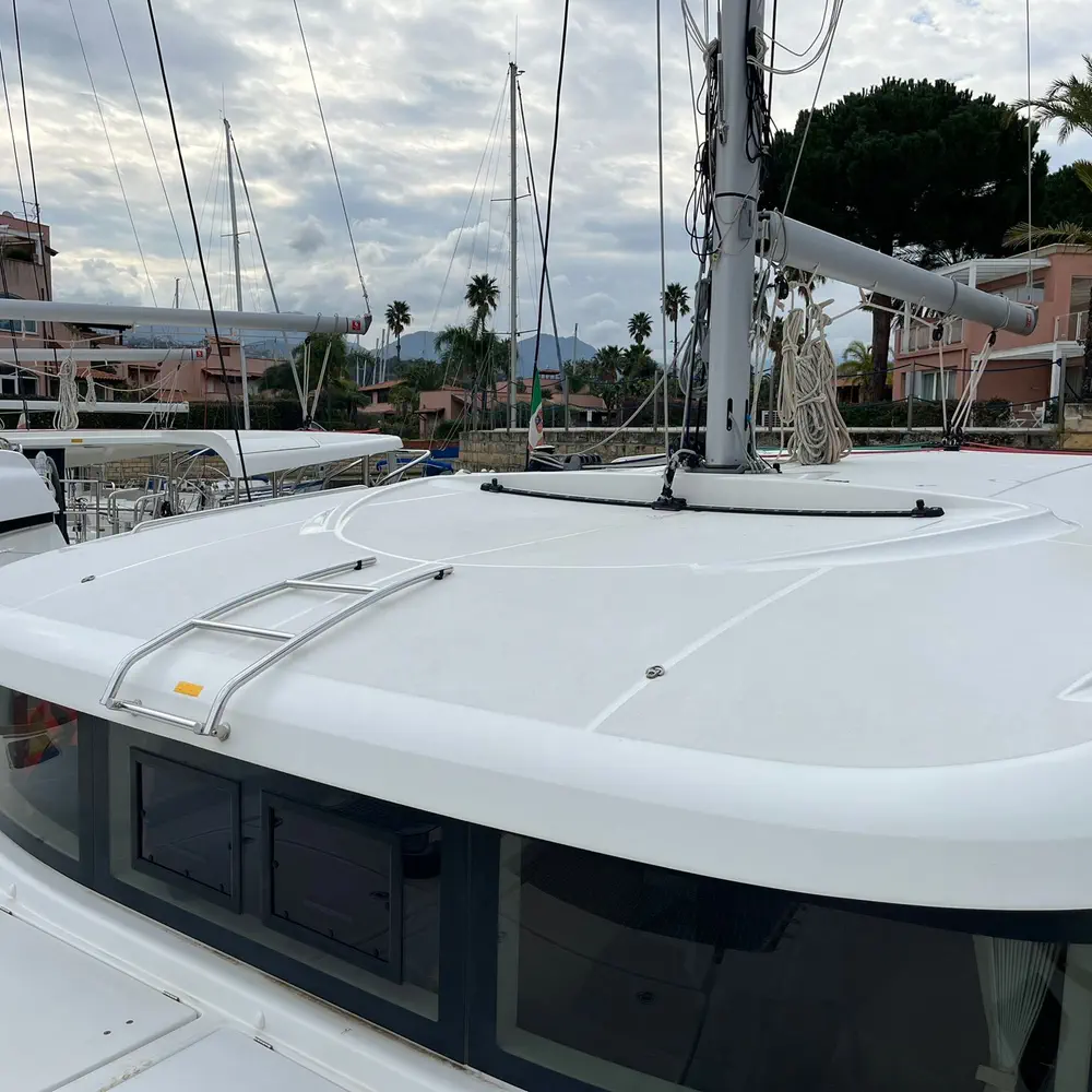 Senza Meta  (A/C and Generator) 7