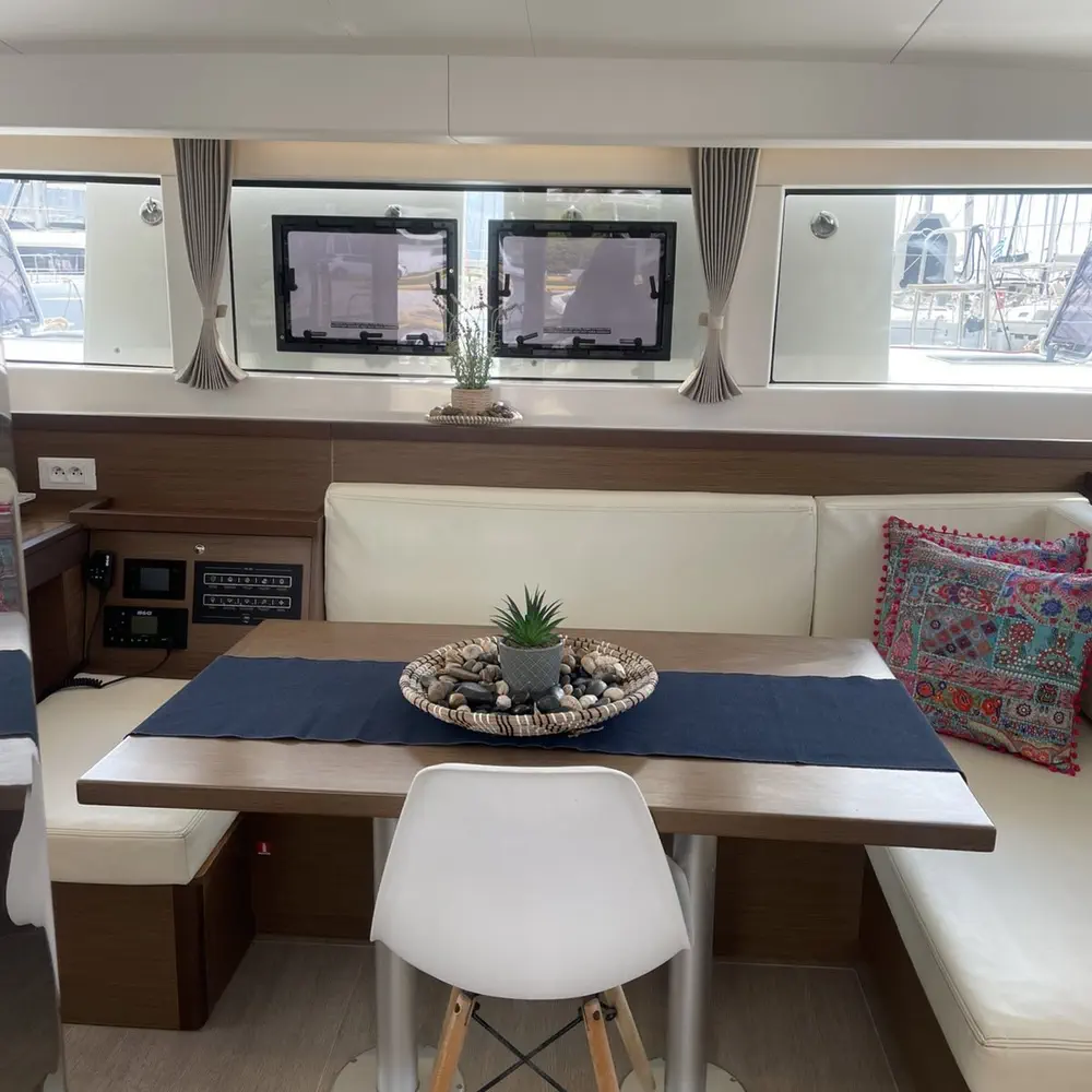 CATALINA 9
