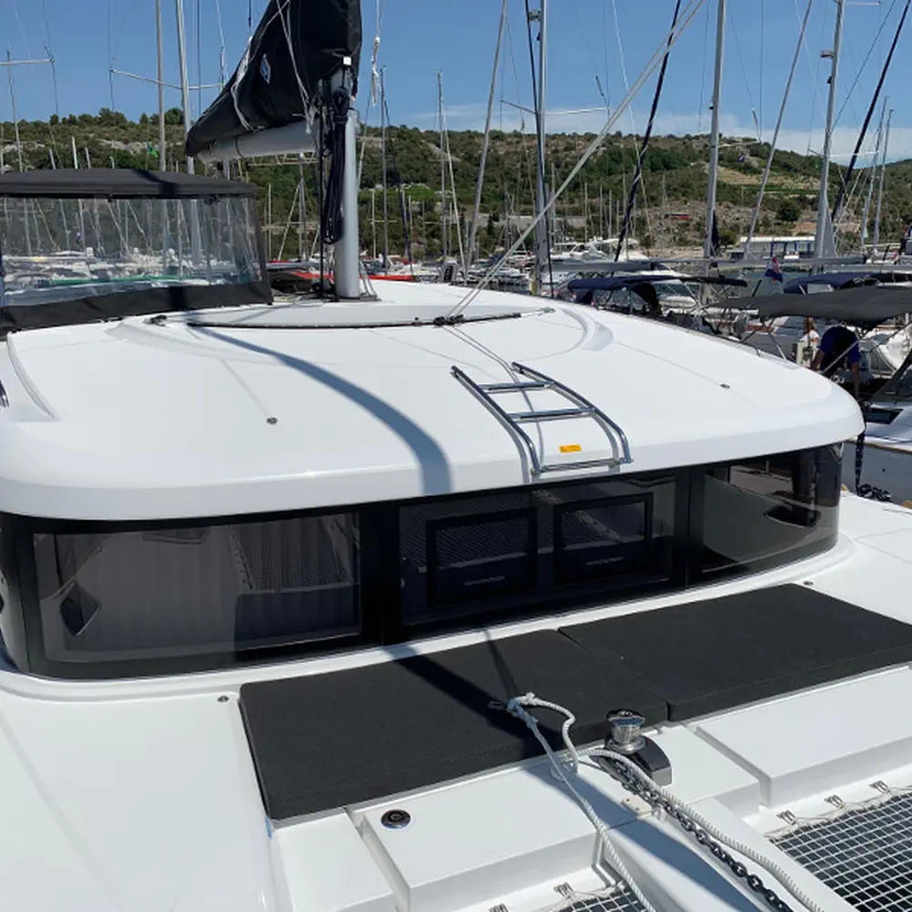 MONARCH 2020 (air condition, generator) 11