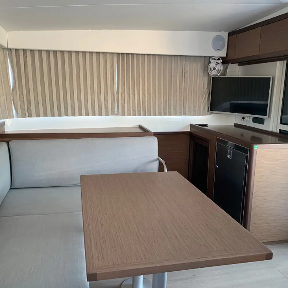 MONARCH 2020 (air condition, generator) 31