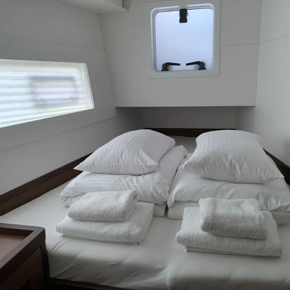 MONARCH 2020 (air condition, generator) 28