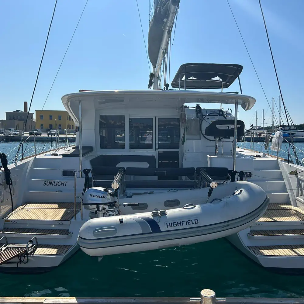 Main image of catamaran, Lagoon 40 SUNLIGHT