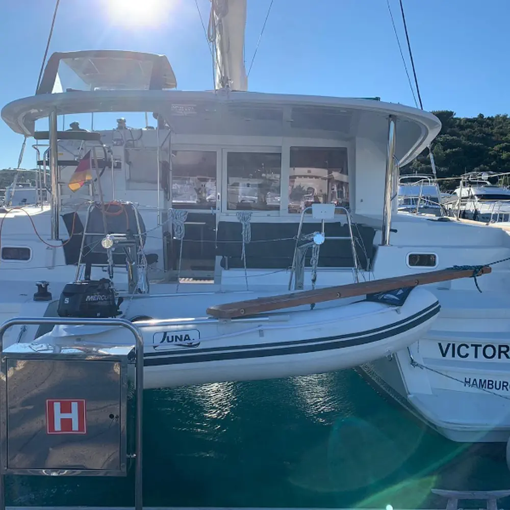 Victoria 24